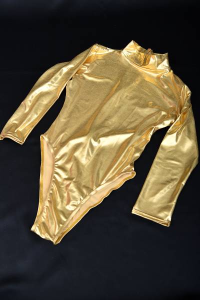黒木茉莉花さん 撮影着用衣装 ゴールド ハイレグ レオタード_2