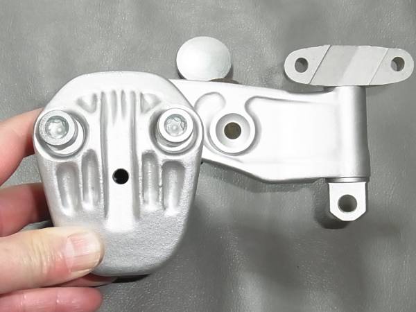 CB750 K4 右Wディスク用キャリパー