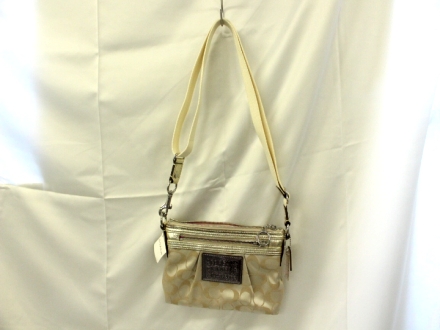 中古美品 COACH 未使用 ミニ ショルダーバッグ シグネチャー柄