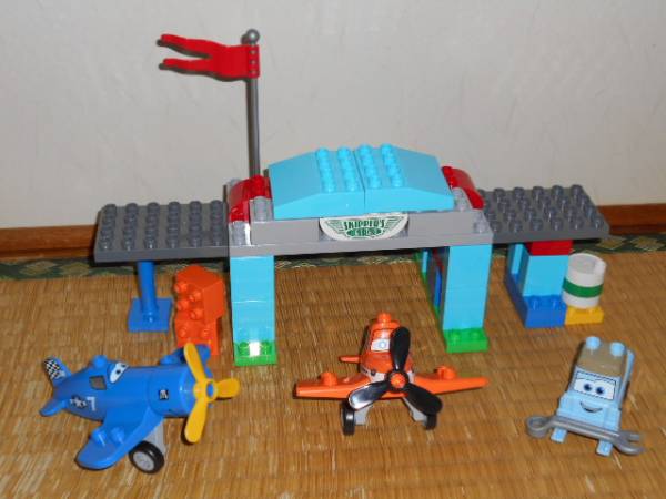 レゴ デュプロ プレーンズ スキッパーのフライトスクール 10511_3