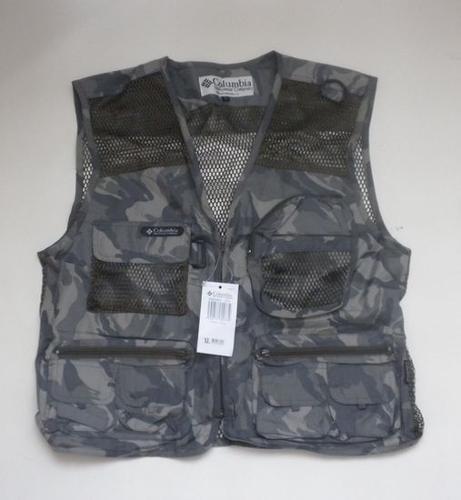 新品3555円◆コロンビアのフィッシングベスト◆灰カモフラ/L