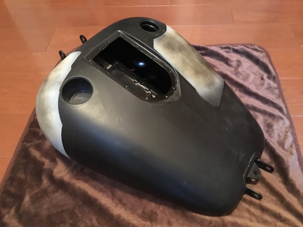 FXD FXDF 1580 ハーレー 純正 タンク