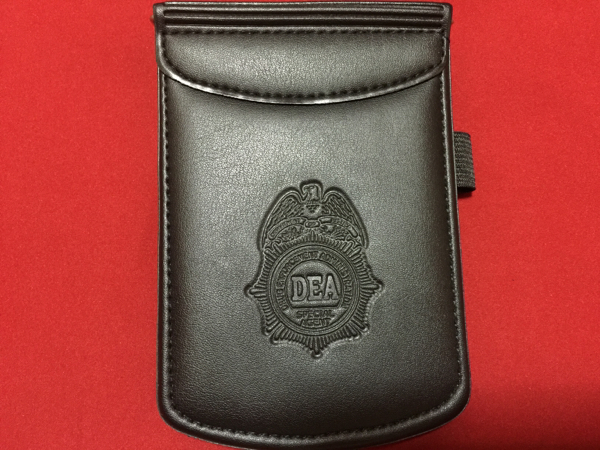 アメリカ DEA 麻薬取締局 バッジ手帳型 メモパッド 新品(警察グッズ