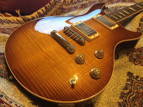 ブランド名　B3 　製作者　元Gibson Custom Shop