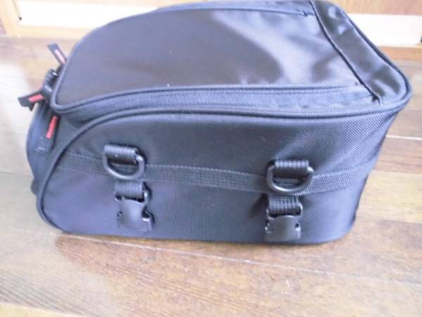 新品同様。GOLDWIN　シ-トバック。売り切り。