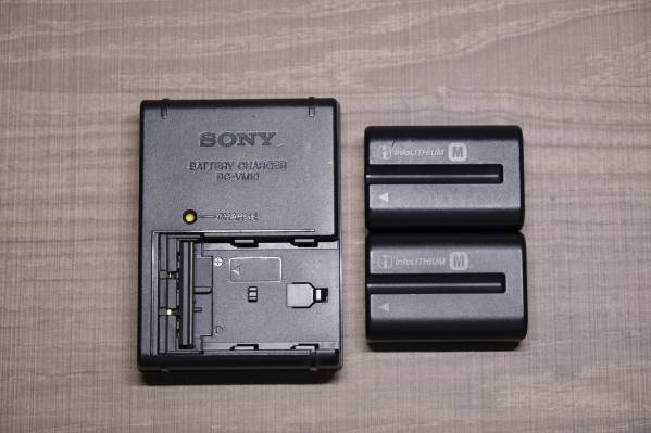 SONY純正 バッテリー NP-FM500H 2個セット 充電器付 中古品