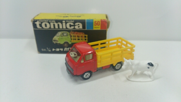 トミカ 黒箱 トヨタ ハイエース 牧場トラック ウシ付き No.50 トミカ黒