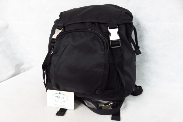 本物■美品■プラダ■リュックバッグ■14万■rrw198h プラダ&frasl;PRADA バックパック リュック 白 BZ2811 ナイロン
