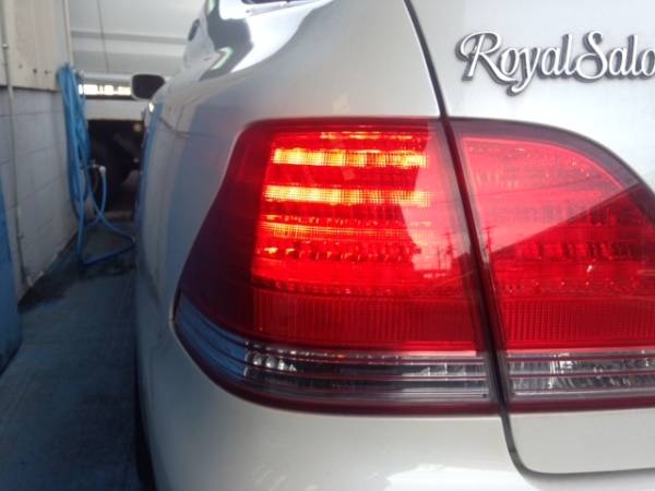 ＧＲＳ１８系クラウンロイヤル前期左ブレーキランプ交換ＬＥＤ_3