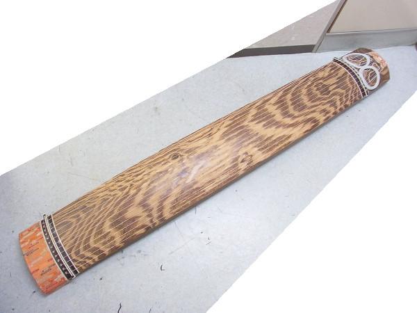 高級琴 13弦 くり甲 綾杉彫り 蒔絵装飾 和歌銘 並寸185cm 和楽器 くり甲 13弦 高級琴 綾杉彫り 和楽器 和歌銘 並寸185cm