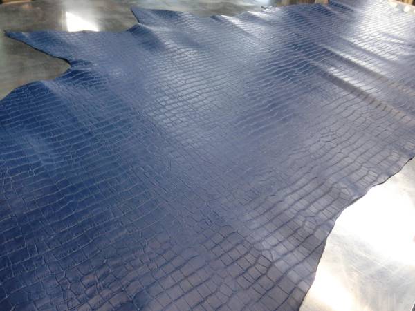 ポロサスクロコ型押革 紺 大約1.5mm約280X100cmA7