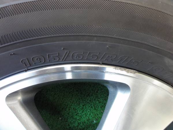 トヨタ純正 プリウス、ウィッシュ等に4本セット　195/65R15