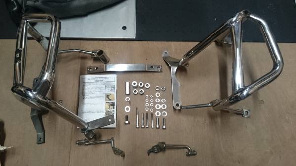 送料無料！R1200RT(水冷2014-)R-STYLEエンジンガードセット_1