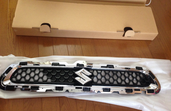 ハスラー フロントグリル 純正 MR31S 新車外し 美品 スズキ