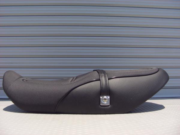 ◎GSX400インパルス 純正シート美品（GK79A後期/GK7CA）