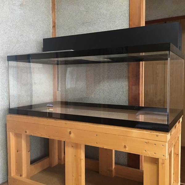 中古 アクリル水槽 1200×600×450 引き取限定