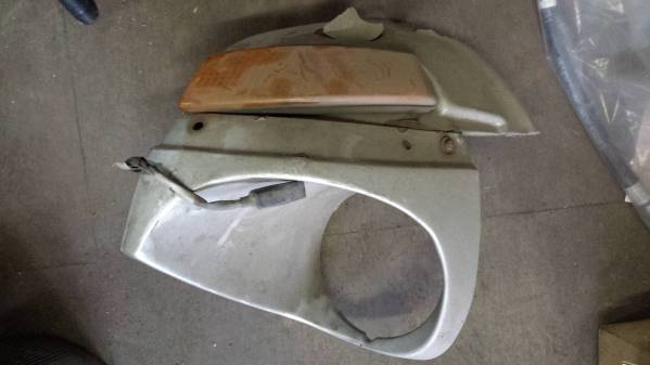 フェアレディＺ S30 31 ライトケース＆フロントスカート右　