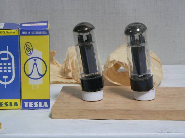 ☆真空管USED TESLA EL34 E34L（2本）黒ベース☆ 真空管