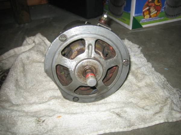 車 空冷VWワーゲン用BOSH製オルタネーター(12Volt)