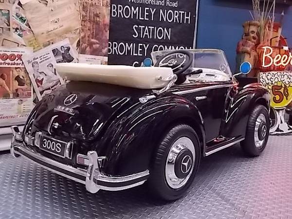 R/C BENZ 300S バッテリーカー ベンツ 検ペダルカー 乗り物 MERCEDES