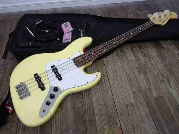 11600□ Fender JAZZ BASS オリジナルケース付