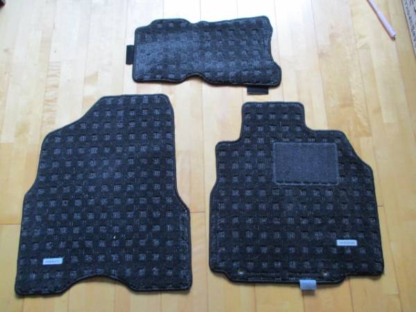 Ｕ31　プレサージュ　日産純正　フロアマット