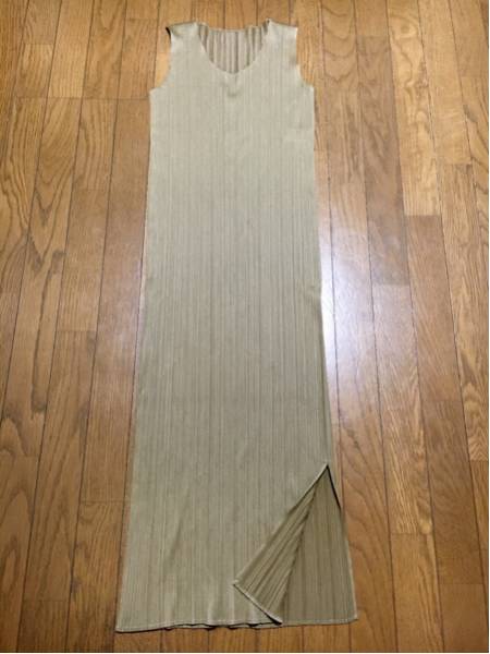 プリーツプリーズ イッセイミヤケ ワンピース★サイズ２ カーキ