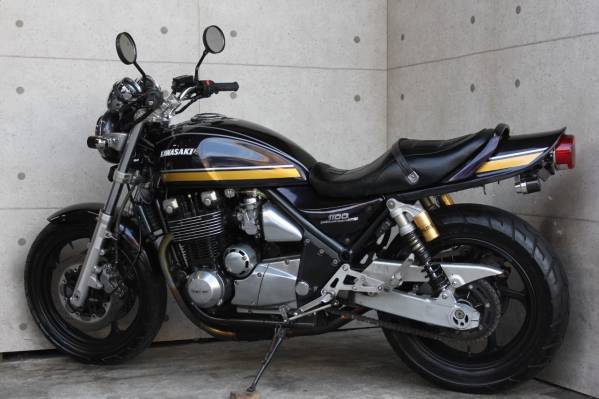 Kawasaki ゼファー1100 純正外装【美品】タイガーカラー 横浜～ Kawasaki ゼファー1100 タイガーカラー 好調(751cc以上)｜売買