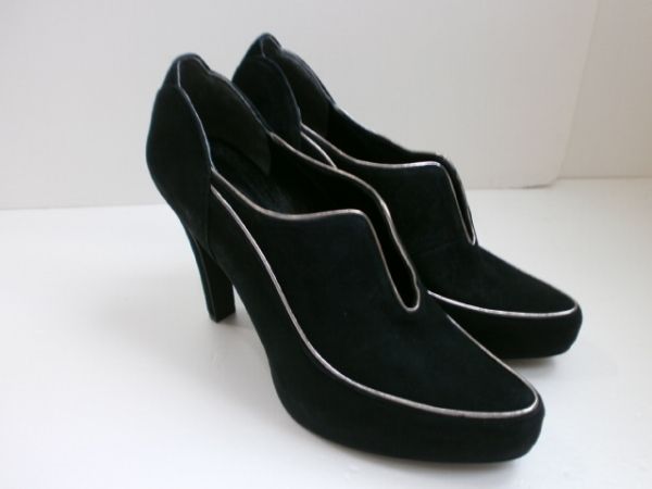 ★新品 ピンキー＆ダイアン 本革ブーティパンプス 23.5 黒
