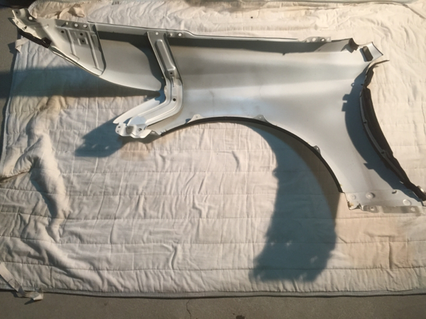 レクサスLS460&frasl;LS600h後期 フロントフェンダー右 中古美品 公式