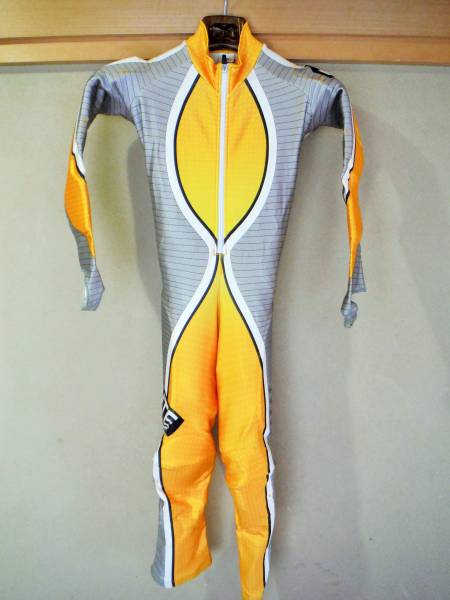 子供用　１３５ｃｍ　レーシングワンピース