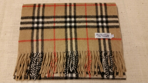 美品Burberrysピュアカシミヤマフラードライクリーニング済み