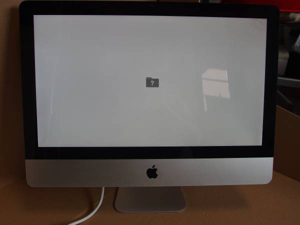 ジャンクiMac (21.5インチ， Mid 2011)　2.5GHz 12GBメモリ