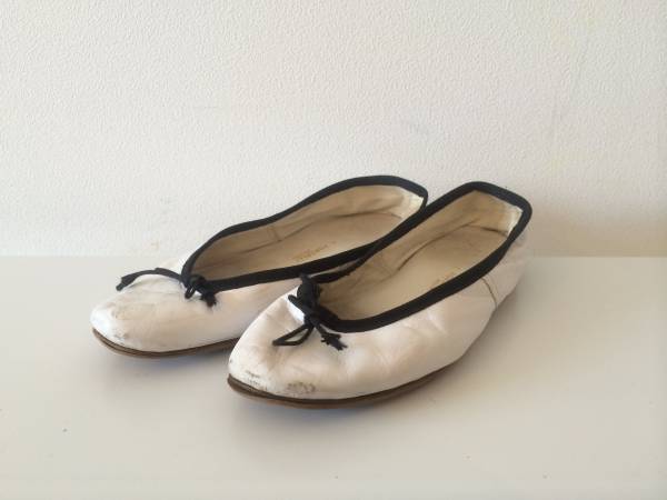 ドゥロワー購入ポルセリドレステリア取り扱い辺見えみり愛用白黒