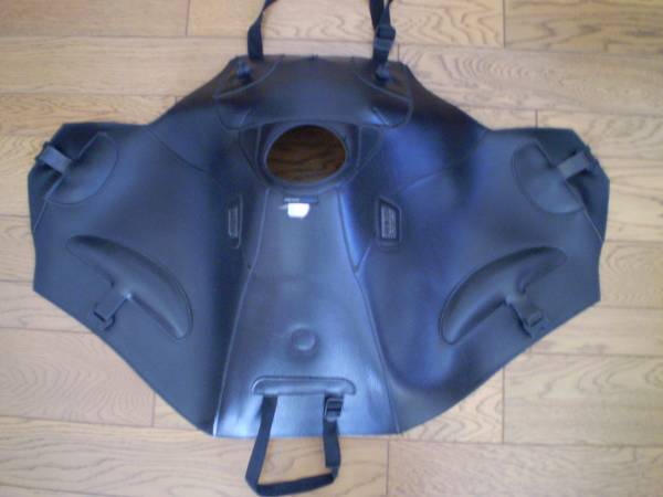 ◆バグスター製　タンクカバー◆　アフリカツイン　RD07 用