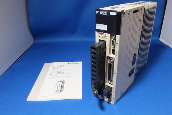 ◆安川電機　サーボパック　SGDV-2R8A01A 中古品