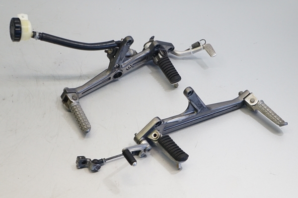 ゼファー400χ☆純正 ステップ ペダル 左右セット 検KAI☆My06C