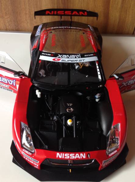 オートアート １/１８ SUPER GT 2008 XANAVI ニスモ GT-R #23