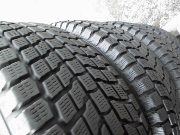 トヨタ純正！グランドハイエース。205/70-15。4本セット。 サイズ