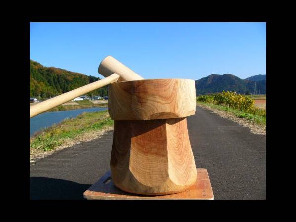 【室町】55最高級品!「お餅つき」赤欅の袴型臼と杵
