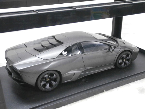 オートアート 1/18 ランボルギーニ レヴェントン グレー [梱0.1