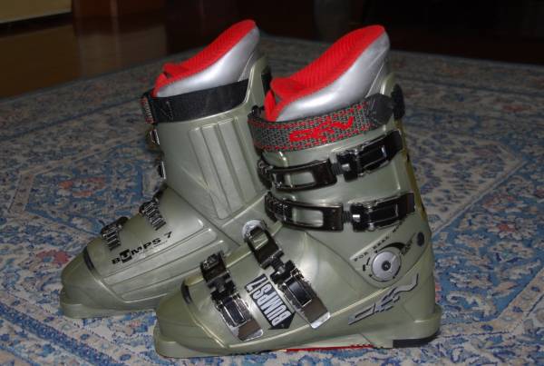 【即決あり】GEN スキーブーツBUMPS 7 26.5cm
