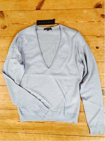 新品 theory セオリー Vネックニット