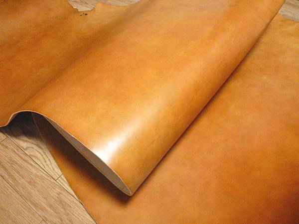 牛ヌメ革キャメル 4.0mm 226デシ