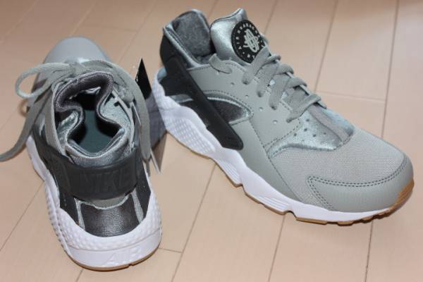 新品/11880円◆ナイキ◆AIR HUARACHE◆ハラチ◆26㎝