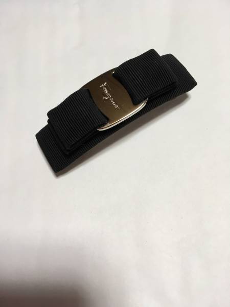 フェラガモ バレッタ 黒 シルバー 美品 フェラガモFERRAGAMO＊バレッタ