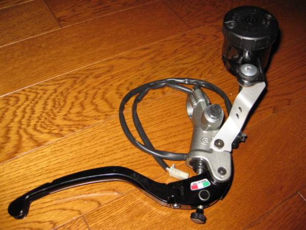 ブレンボ セミラジアルブレーキマスター 18φ×18 隼 ducati TWM