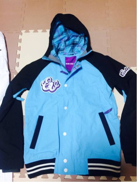 上下セット 美品 ESTIVO