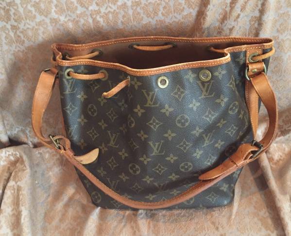 ルイ ヴィトン プチノエ モノグラム