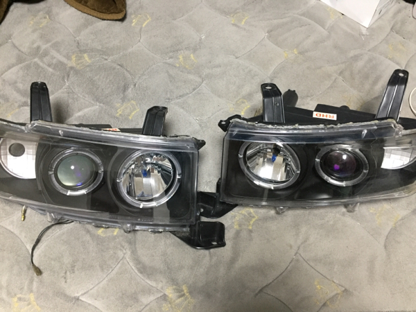 トヨタ bB NCP31 イカリング付きプロジェクターヘッドライト